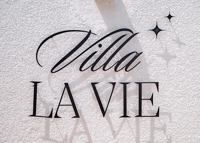 La Vie Villa *